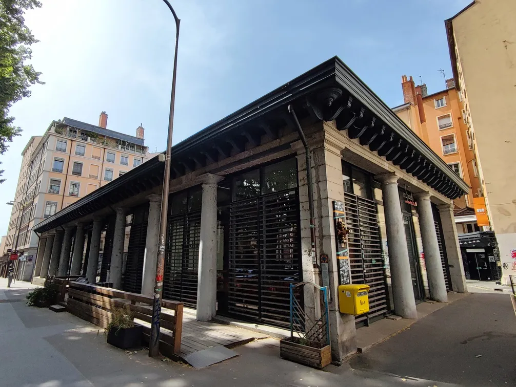 リヨン美食市場（Halles Paul Bocuse）